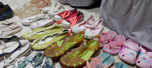 100 kilos de chaussures à vendre