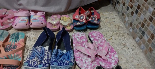 100 kilos de chaussures à vendre