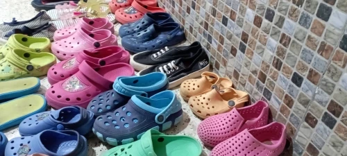 100 kilos de chaussures à vendre