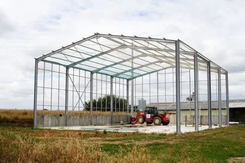 FABRICATION ET INSTALLATION CHARPENT METALLIQUE