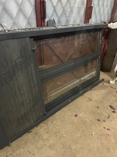 Porte pvc avec rideau double vitrage