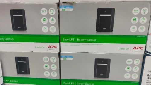 ONDULEUR APC  2200VA