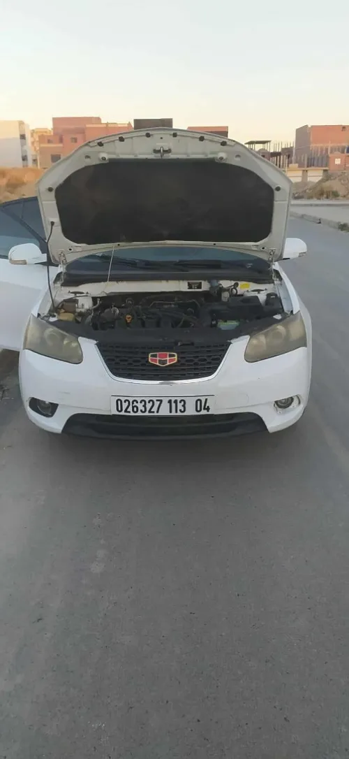 Geely Emegrand 2013 