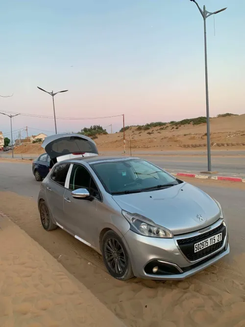 Peugeot 208 2015 Allure Facelift