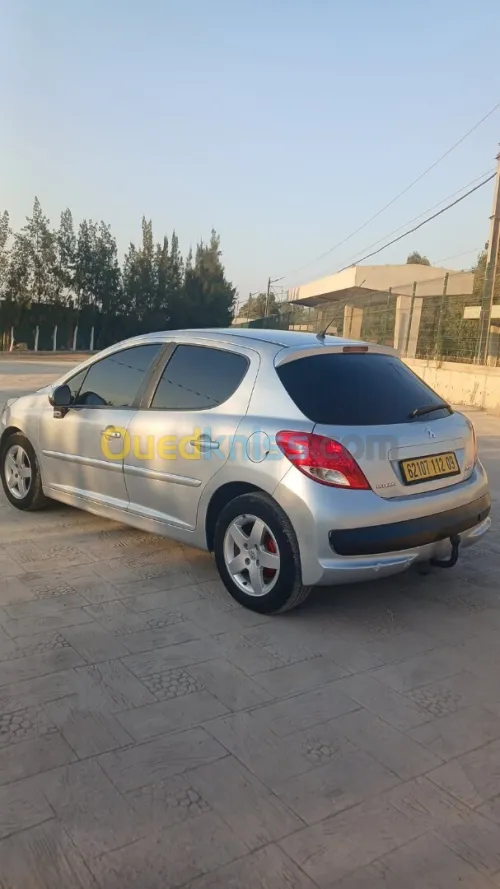 Peugeot 207 2012 Fennec