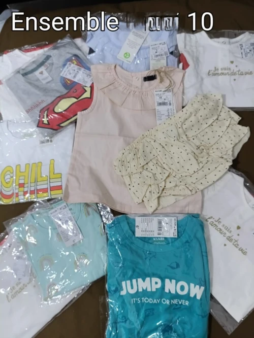 Vente lot de vêtements pour enfants بيع لو ملابس اطفال جملة 
