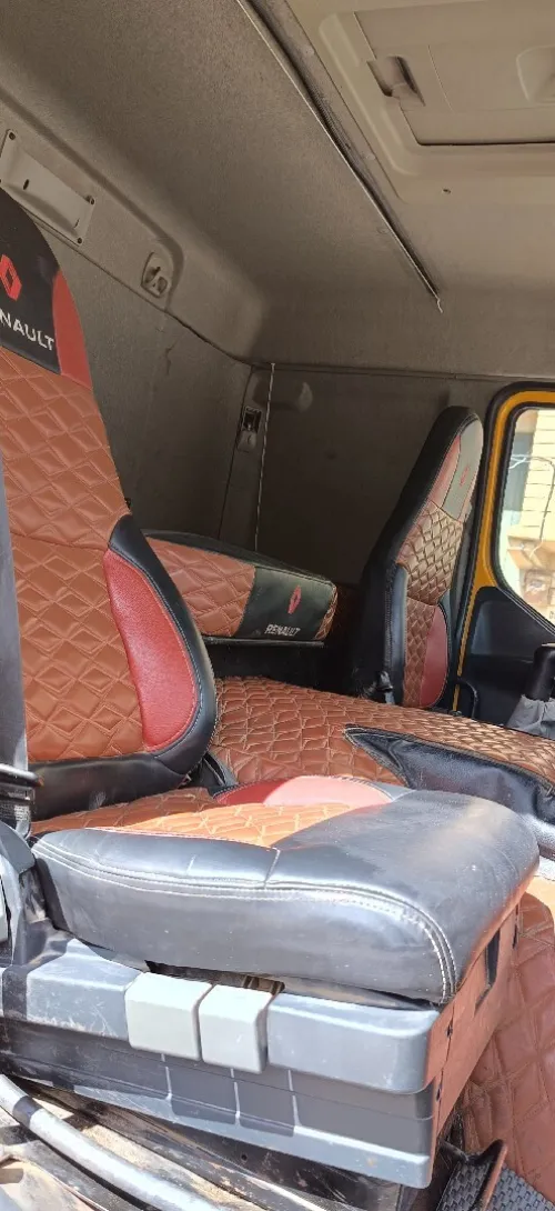2011 renault kerax 