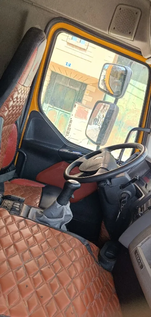 2011 renault kerax 