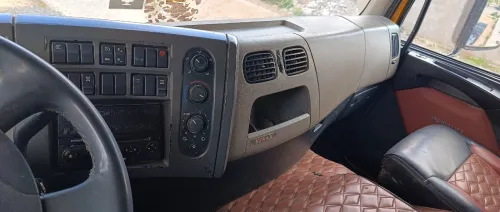 2011 renault kerax 