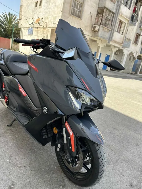Yamaha Tmax 2021