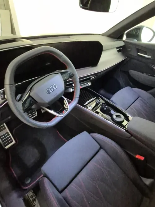 Audi Q3 2026 S-line