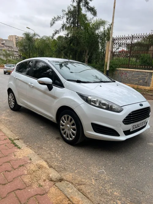 Ford Fiesta 2013 Trend Look