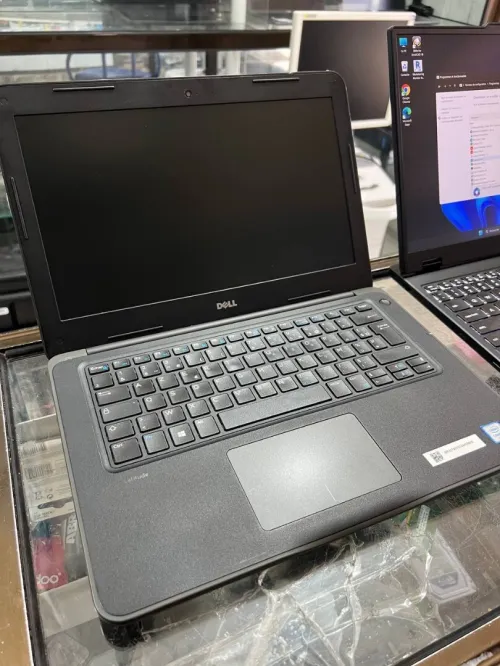DELL LATITUDE 3380 I3 6006U 8GB DDR4 SSD 240GB 13" + CHARGEUR ORIGINALE
