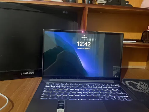 Lenovo Yoga Slim 7 / i7 11Eme G7 / 16Go / 1To SSD / AZERTY / Excellent état