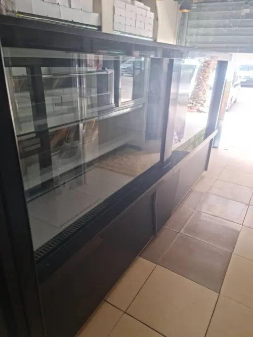 Présentoir frigo de 2 mètere