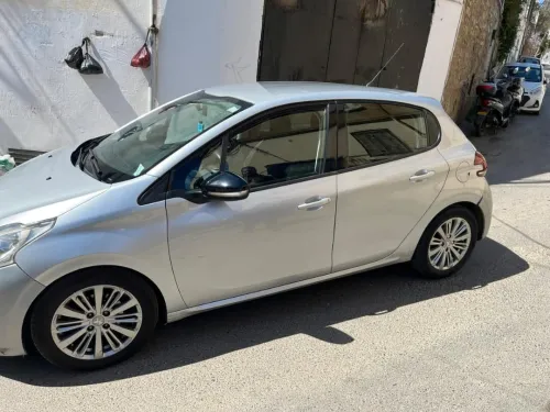 Peugeot 208 2015 Active Facelift