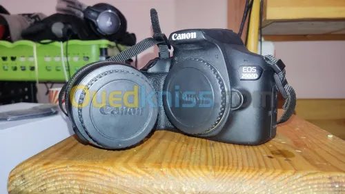 Caméra Canon EOS 2000D Avec objectif 28-105mm ultrasonic click 4k 
