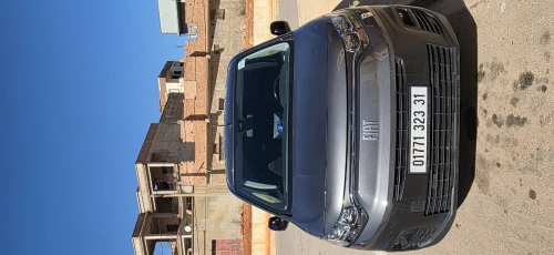 Fiat Doblo 2023 Gris souris