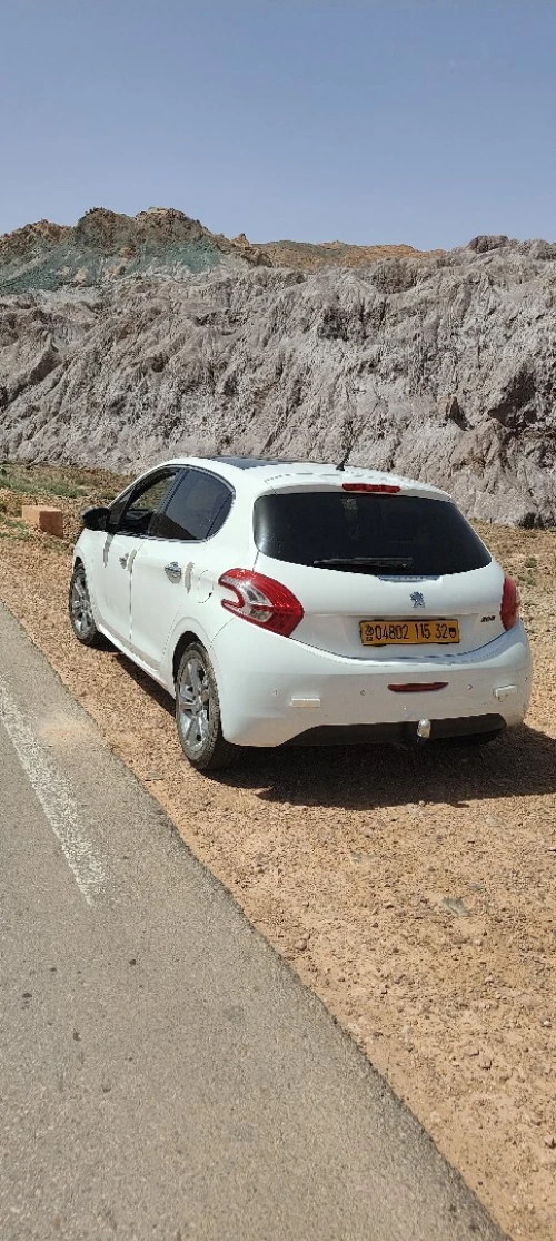 Peugeot 208 2015 Allure