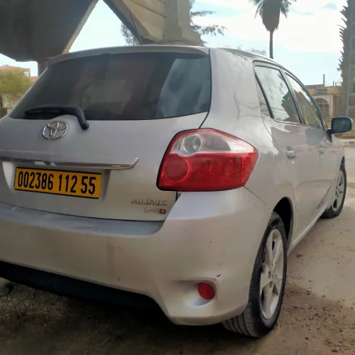 Toyota Auris 2012 Dynamique +