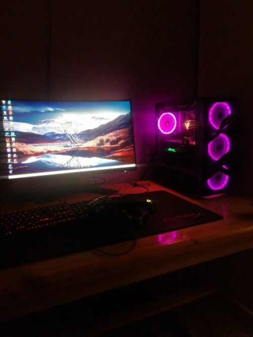 Pc gamer kolchi b la boit 