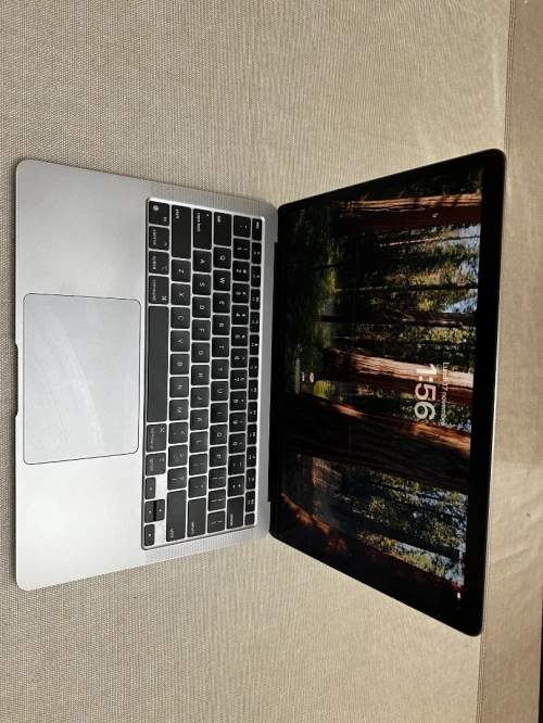MacBook Air M1