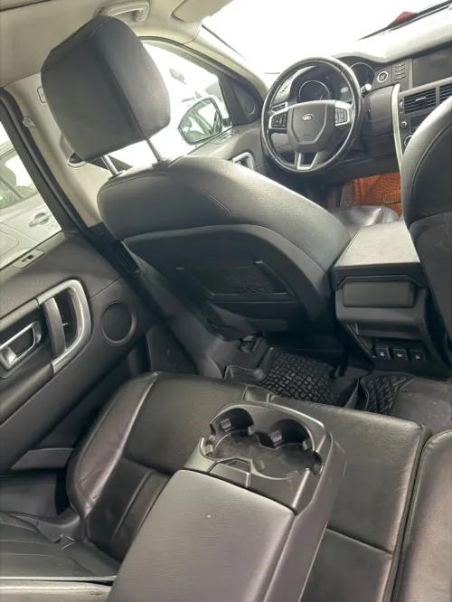Land Rover Sport Discovery HSE 2019 07 places 4*4