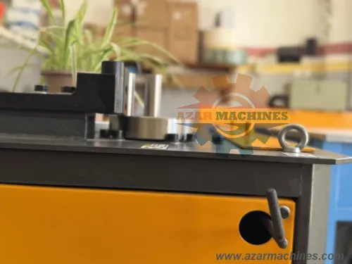 machine cintreuse & coudeuse de fer à béton آلة تشكيل وثني الحديد نصف الية