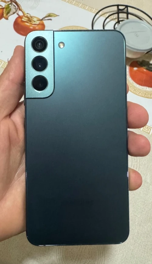 Samsung Galaxy s22 plus