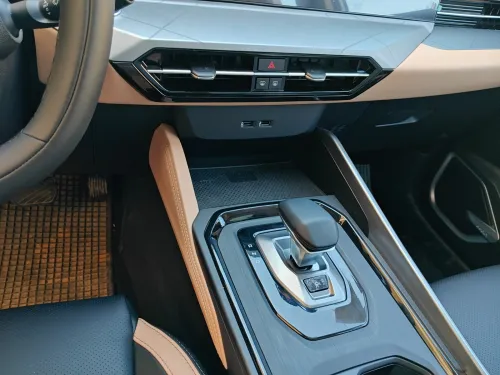 Geely Pro 2026 BLANC