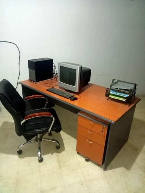 Chaise 613 B