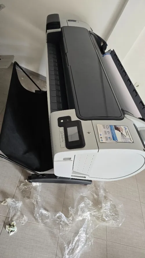 Traceur HP t 795