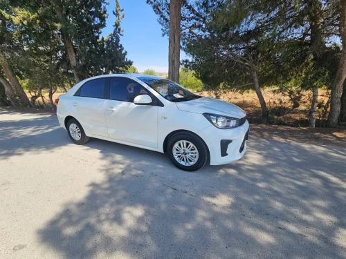 Kia Pegas 2025 