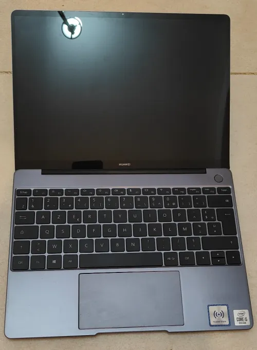 Huawei matebook 13
