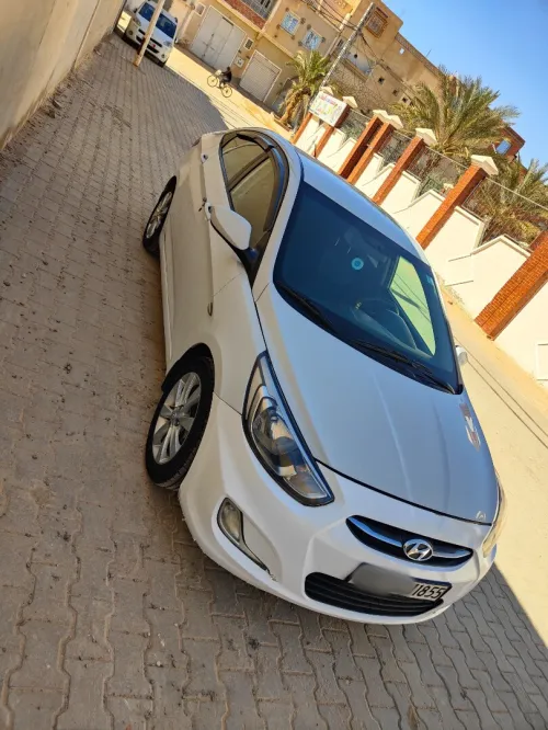Hyundai Accent RB  4 portes 2018 Accent RB  4 portes