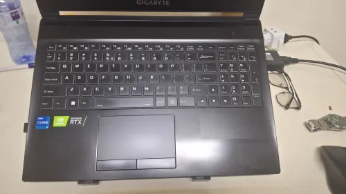 Gigabyte G5 MD / I5 11400H 16GB DDR5 RTX 3050 TI / Gaming Laptop