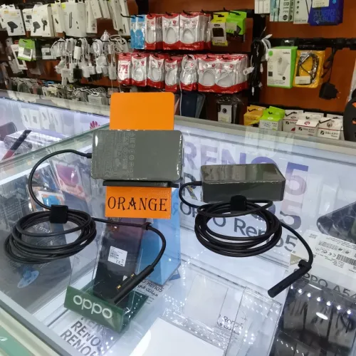 Chargeur Microsoft model 1706 
