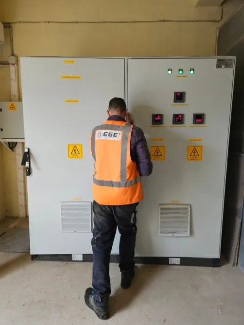 Coffrets et armoires électriques en inox