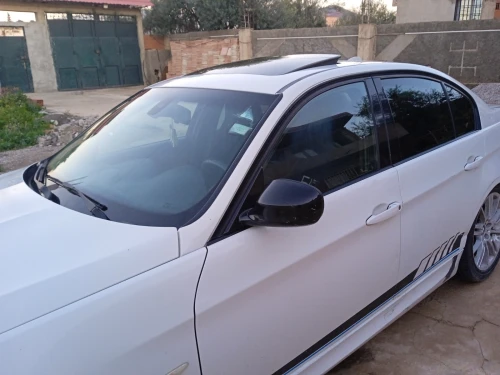 BMW Série 3 2011 