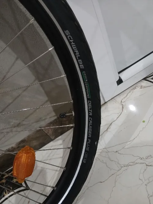 دراجة سفر المانيةVélo trekking VSF Fahrradmanufaktur T-700 - Alfine    + اكسيسوار accessoires vélo  كامل التجهيزات  صاكوش قيدون  صاكوش اريار 25 جدد  روض 28  لي بورت بقاج  الاغواط  0663947616