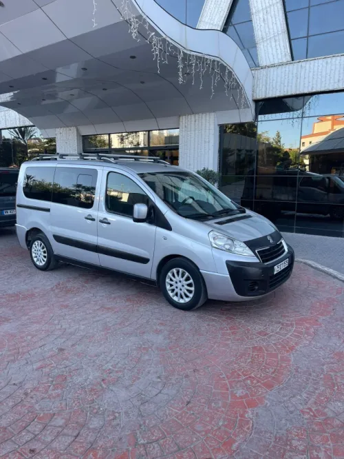 Peugeot Expert 2015 V.U Court