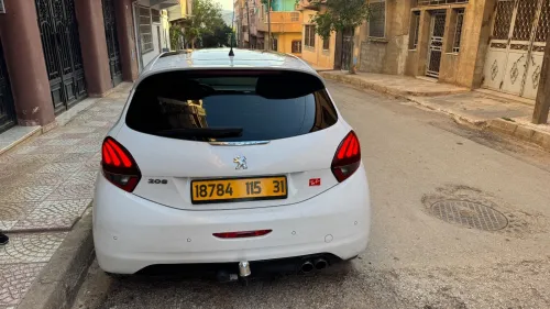 Peugeot 208 2015 Allure Facelift