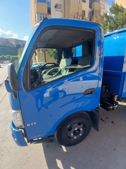 Hino 611 2013
