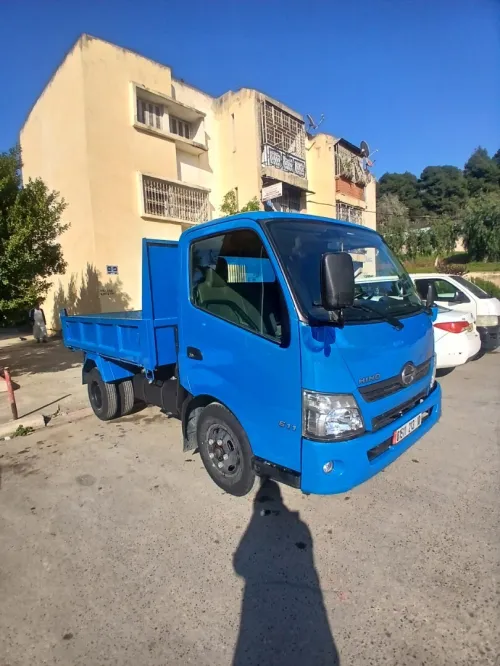 Hino 300 