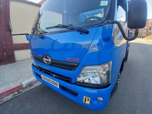 Hino 611 2013 
