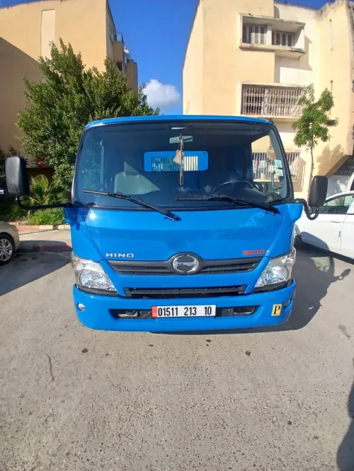 Hino 300 2013