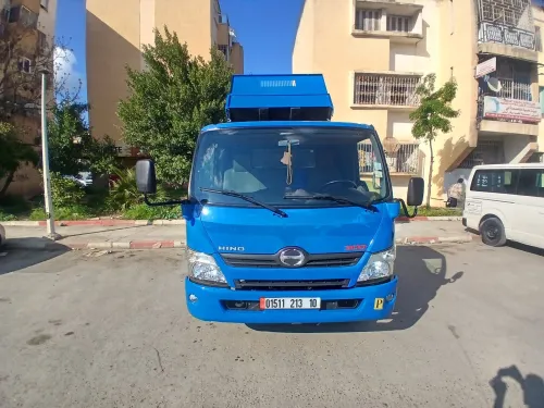 Hino 300 2013