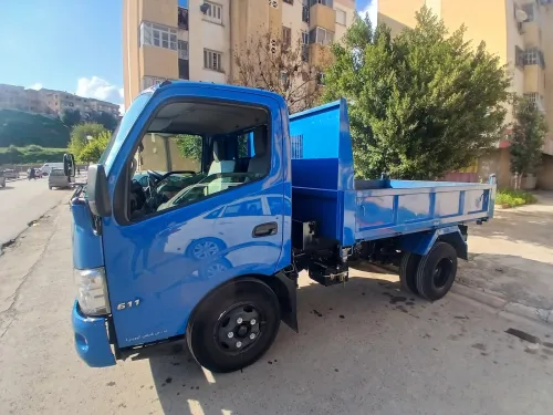 Hino 300 2013