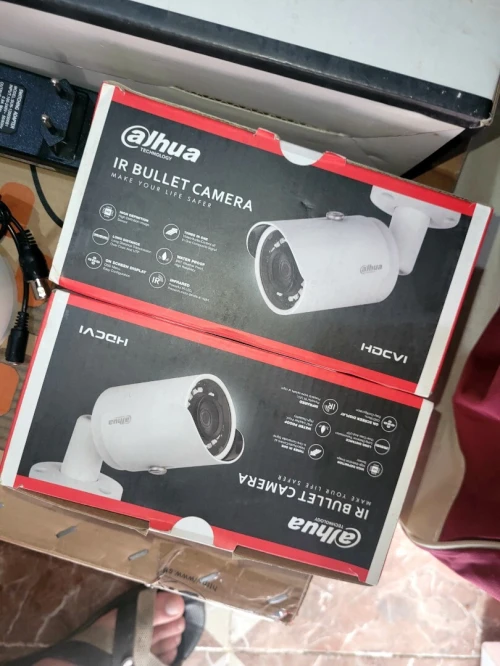 Pack Surveillance COMPLET : 6 Caméras Dahua 4MP + DVR 16 Canaux 4K + Switch 24D + Accessoires 
