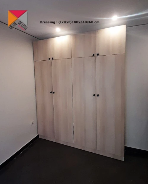 Dressings sur mesure    *** EGGER ***